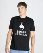 T-Shirt “Bom Dia É o Caralho”